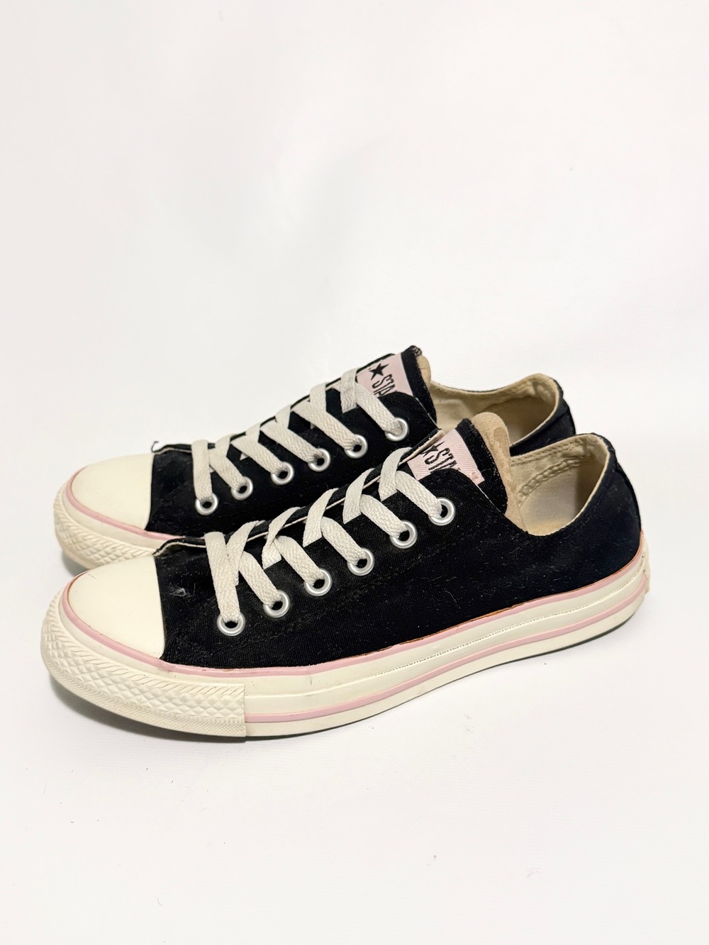 Converse Chuck Taylor All Star Black Pink Low Top Sneakers Size 7.5
